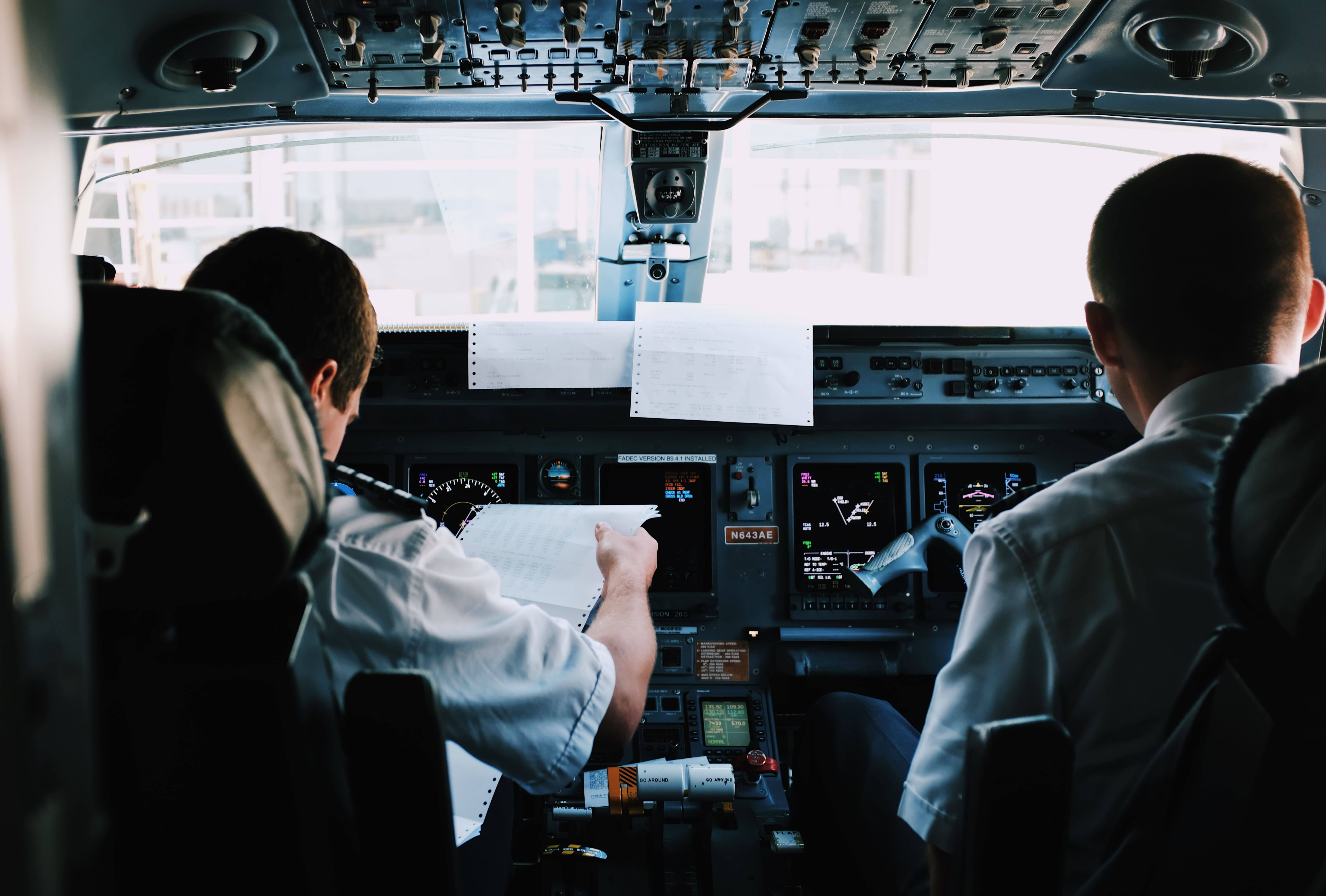 Setting the task of a plane's automatic control during landing